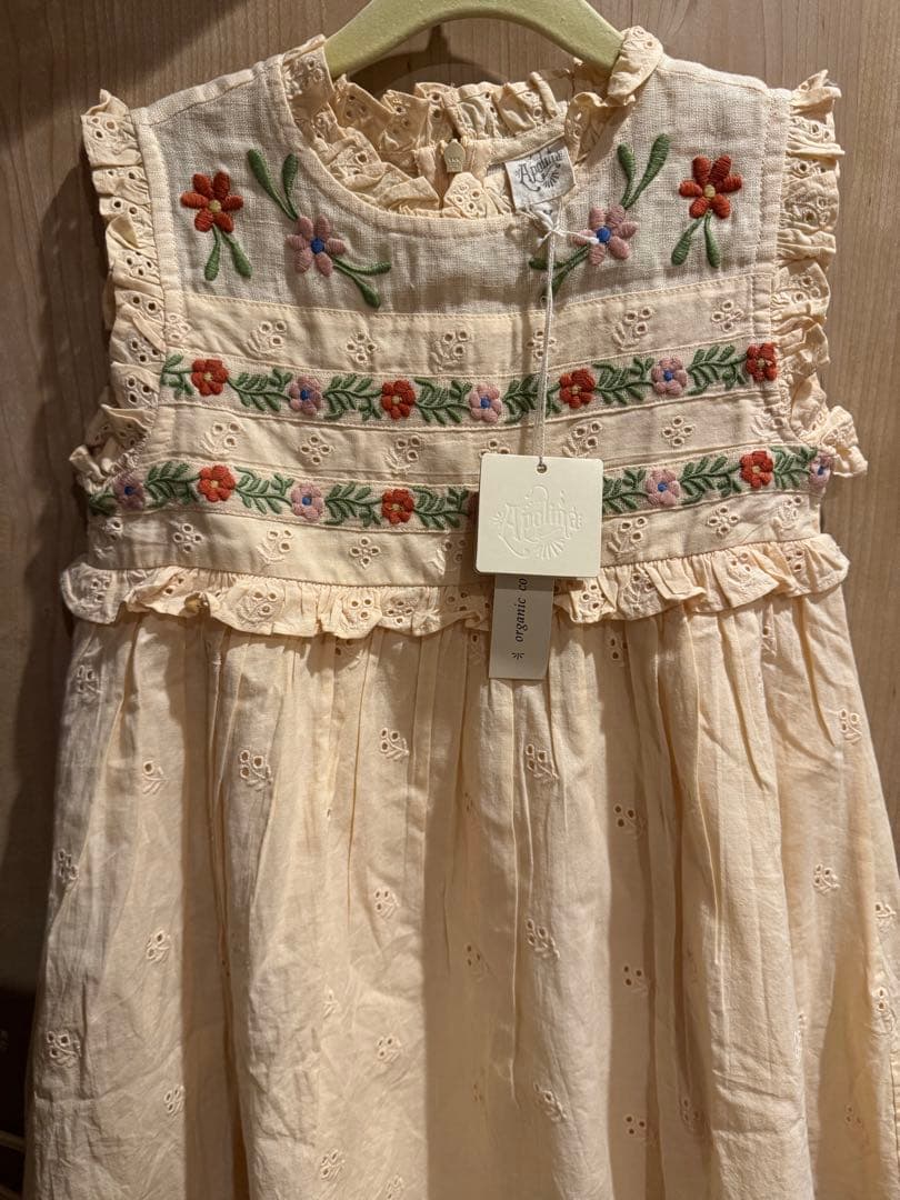 apolina 刺繍入りワンピース 5-7y 25ss