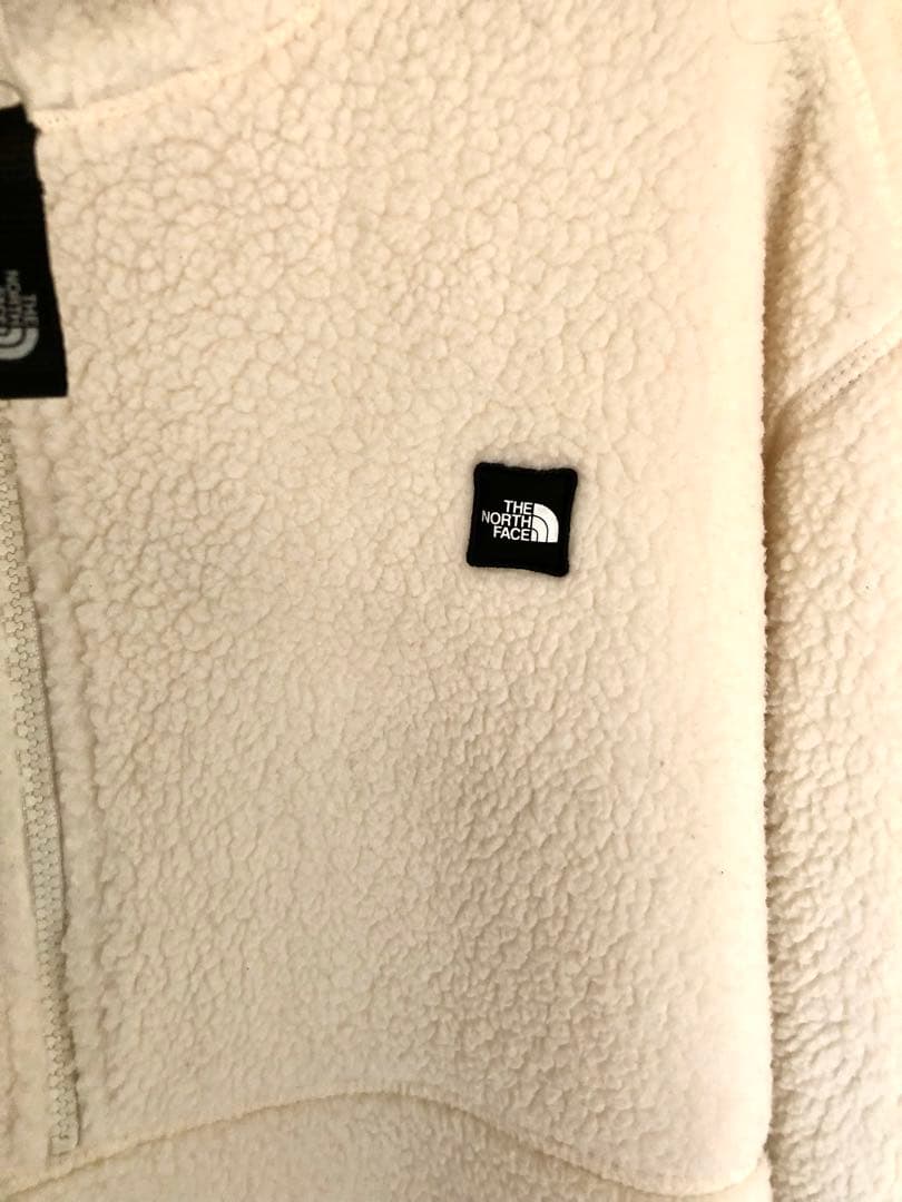 目玉商品!高騰した超人気商品　 ノースフェイス ユニセックスなので男女兼用L