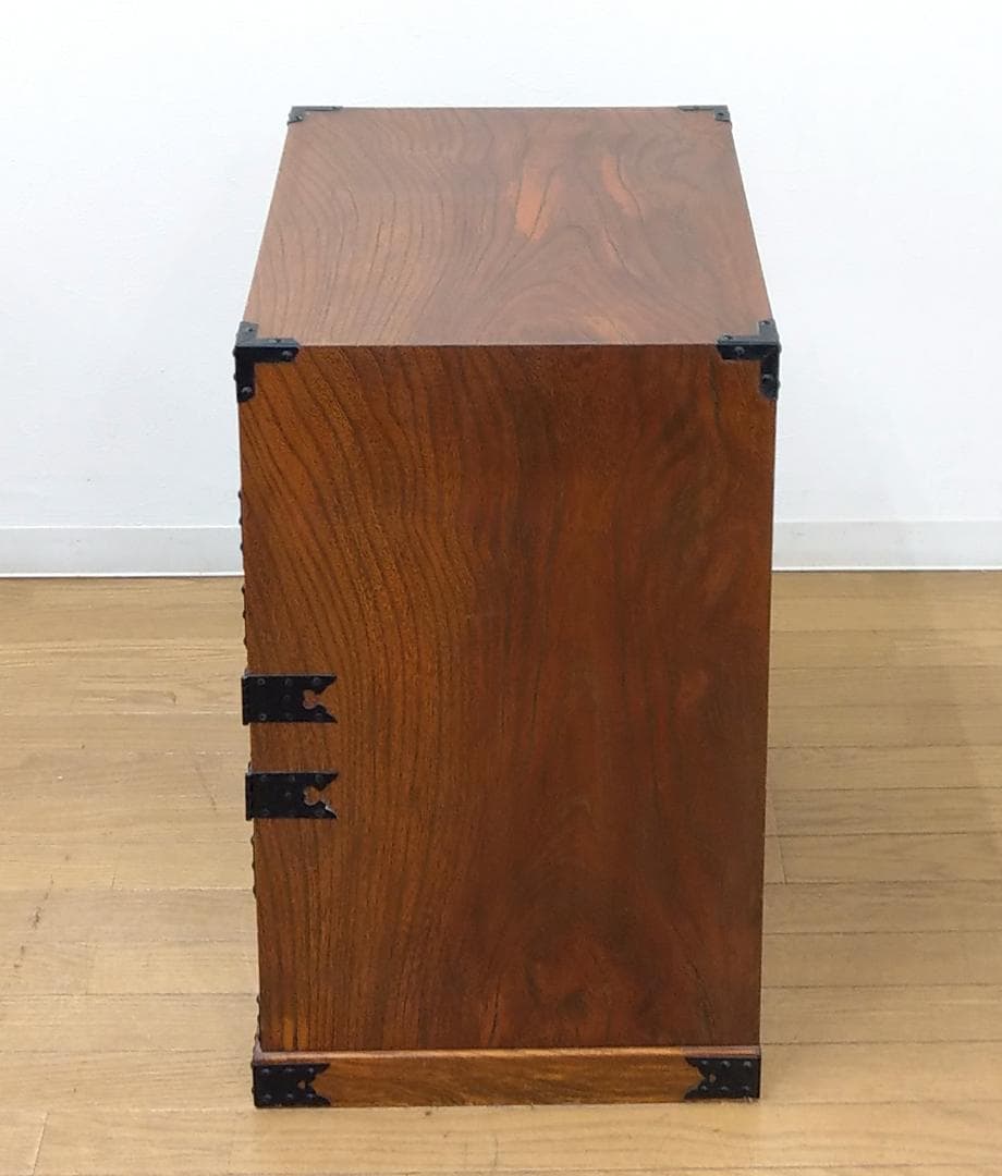 木製 欅 渦杢 杢目 内桐 鍵付き 彫刻飾り金具 民芸箪笥 小物整理収納 和家具