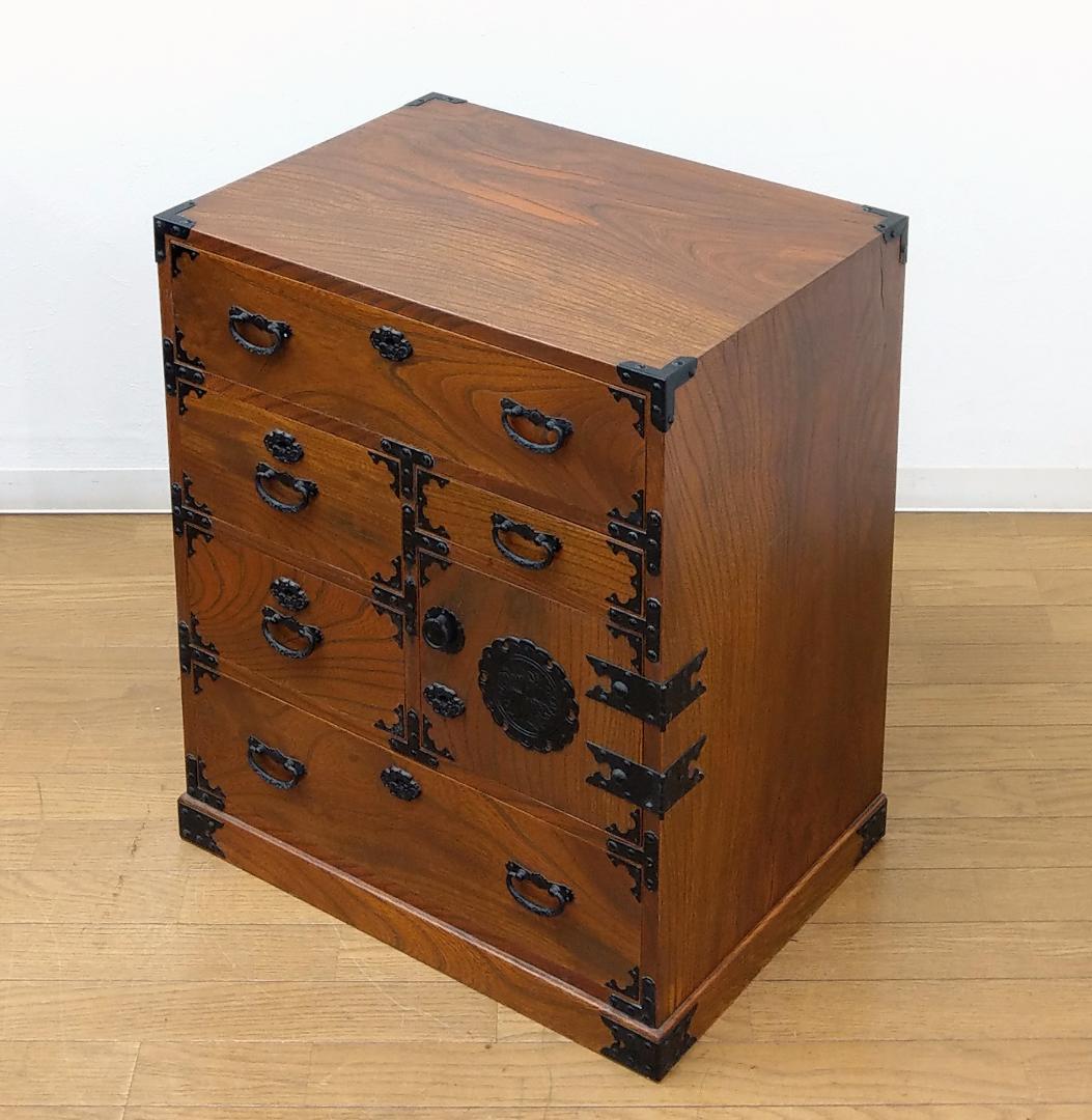 木製 欅 渦杢 杢目 内桐 鍵付き 彫刻飾り金具 民芸箪笥 小物整理収納 和家具