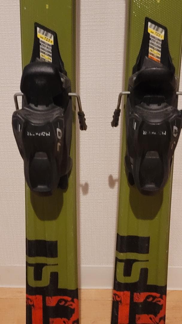 フォルクル RACETIGER SL ジュニア 140 スキー板・ストックセット