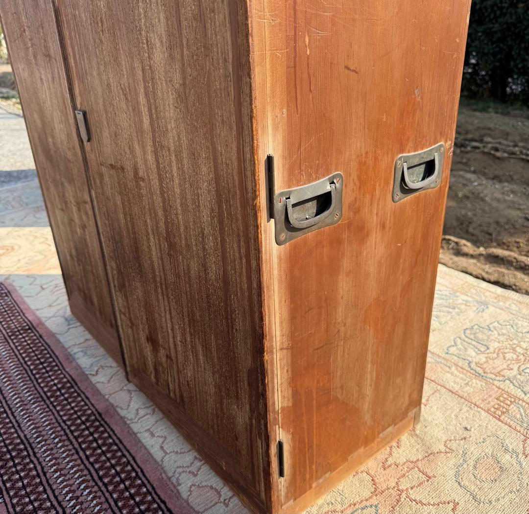 気づけば手放せない｜大正期 総桐 観音扉 小引出し箪笥