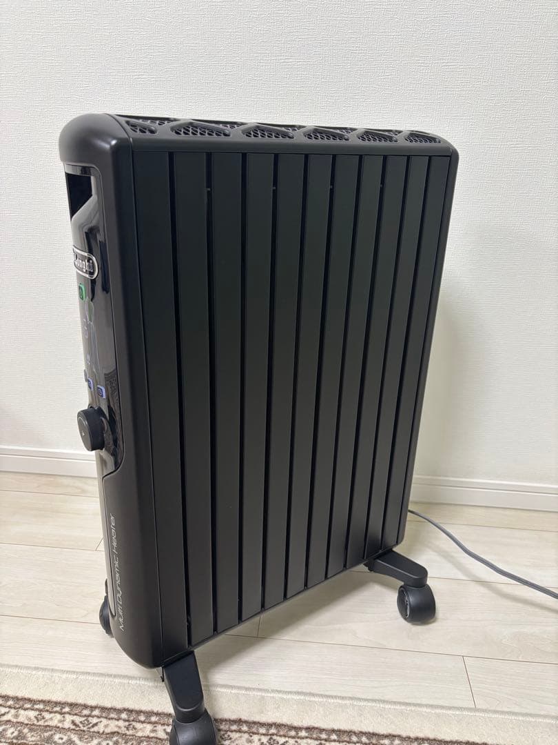 【訳あり美品】DeLonghi オイルヒーター ブラックmdhu15-pb