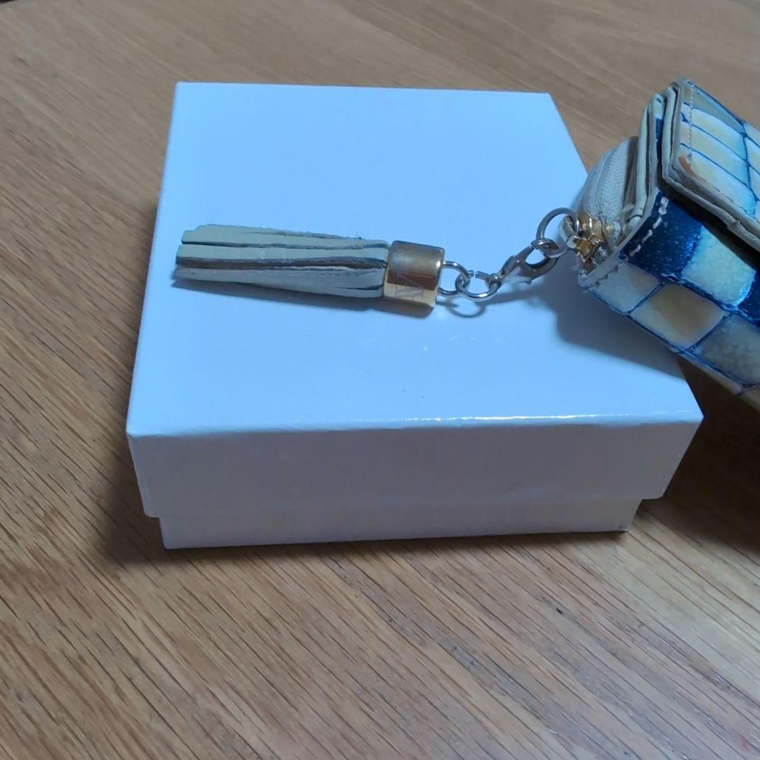 【美品】アタオ ワルツ ヴィトロ 3つ折り財布 エナメル レザー ブループリズム