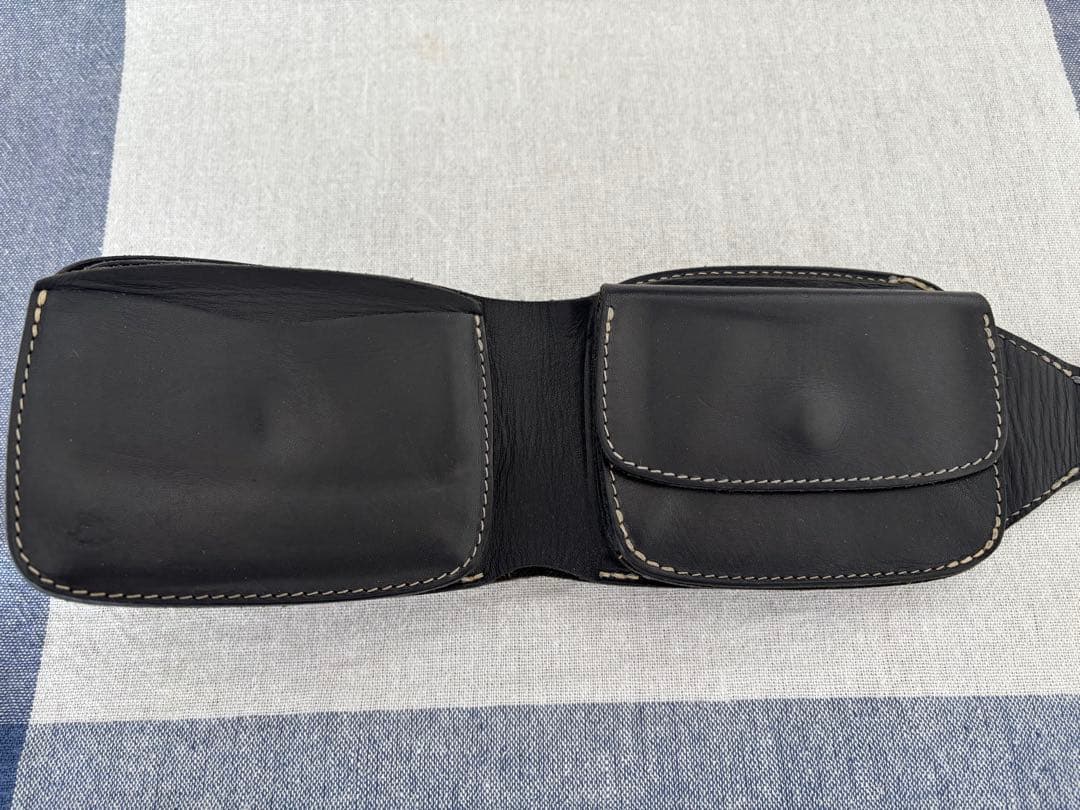 REDMOON ブラックレザー 二つ折り財布