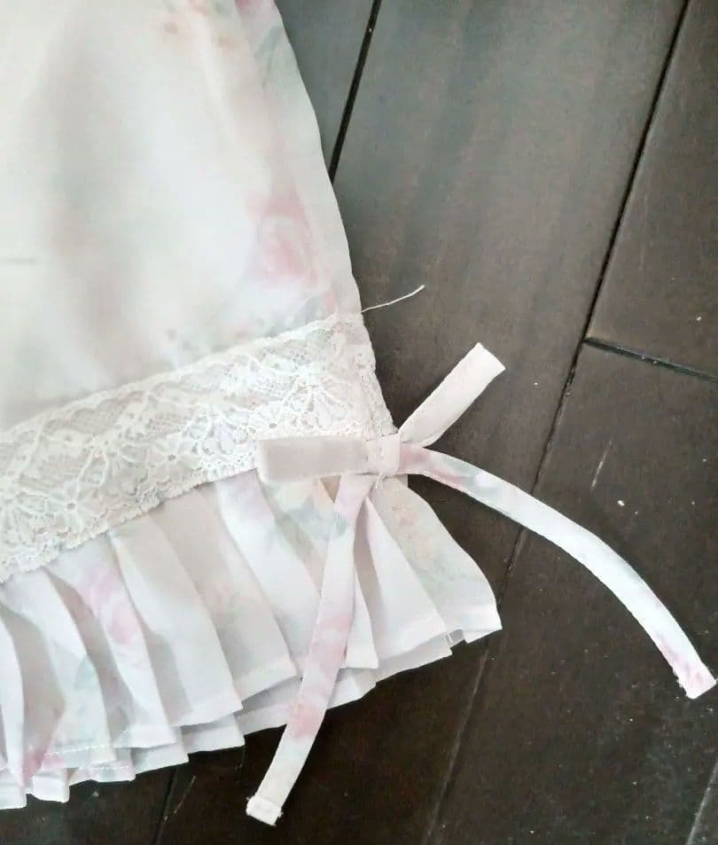 ※完売レア★LIZ LISA ローズ柄レースシフォン裾プリーツフレアパンツ