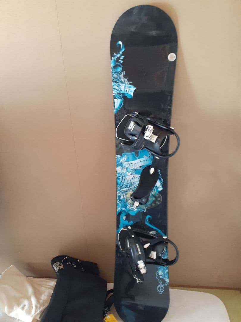 Burton スノーボード Salomonバインディング付き　カバー付