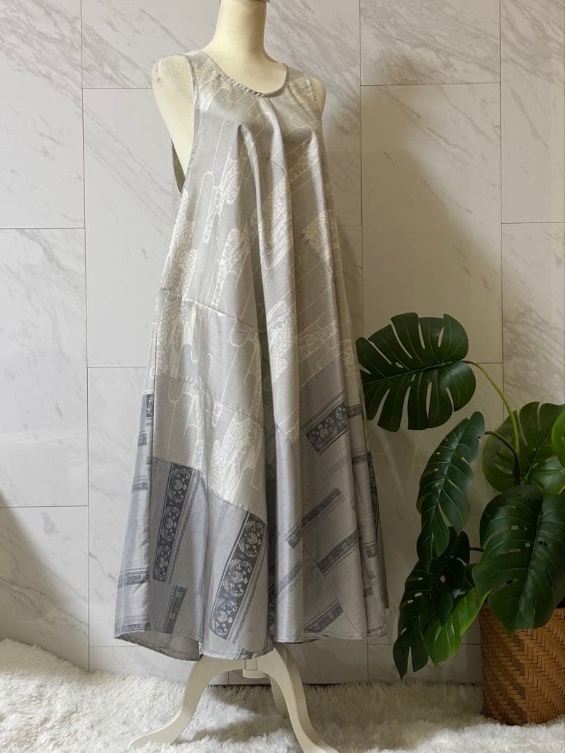 白大島紬リメイク　白大島紬ロングワンピース　白大島紬ジャンパースカート