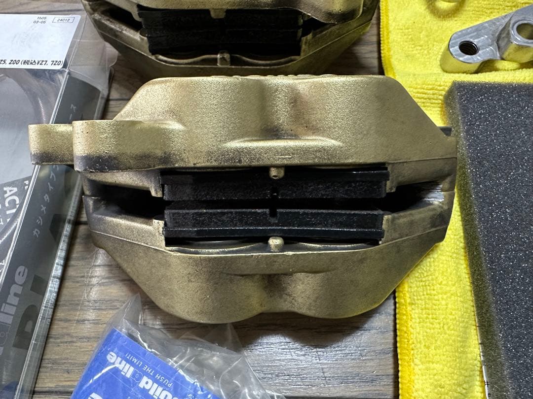 ブレンボ4ポットキャリパーx2個(中古) 新品ブレーキパッド　他セット