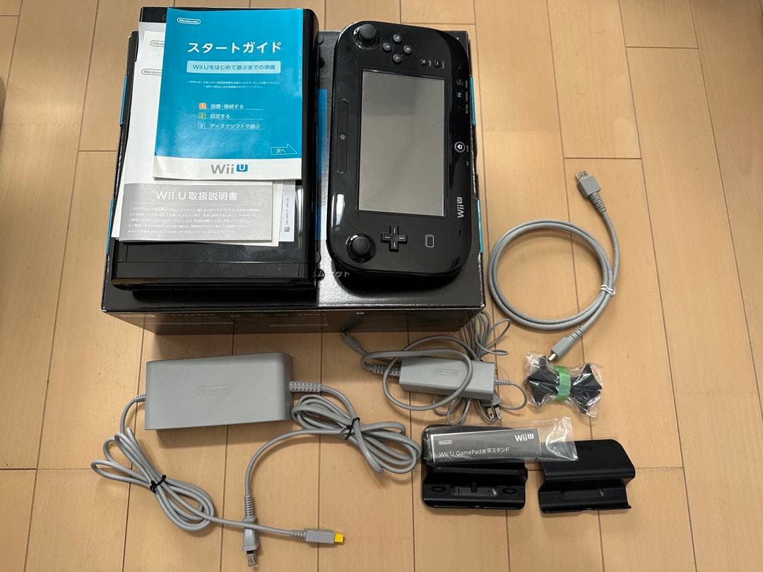 WII U ファミリープレミアムセット（黒） + Wii Fit U + ソフト