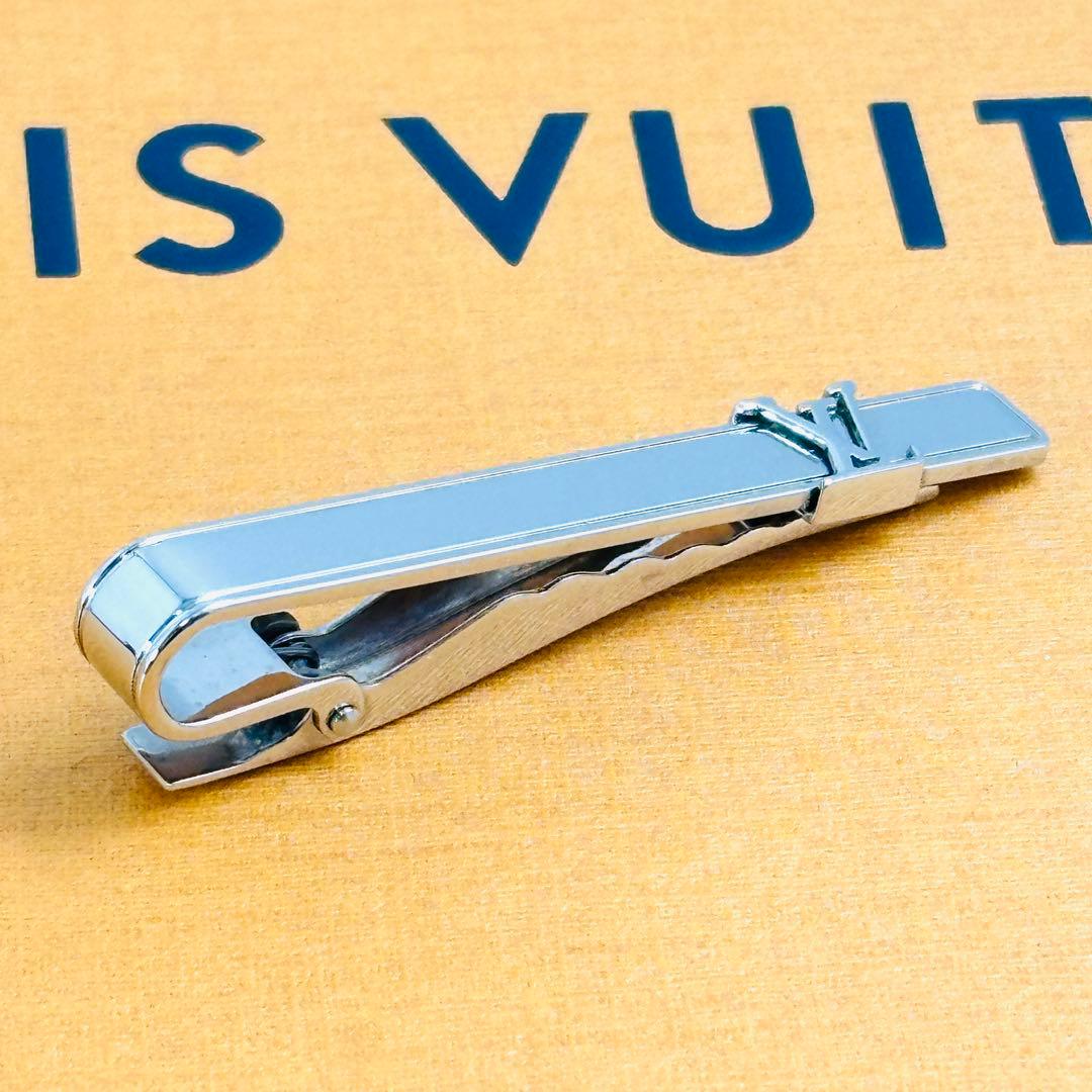 LOUIS　VUITTON　LVロゴ　ネクタイピン　シルバー　M61981