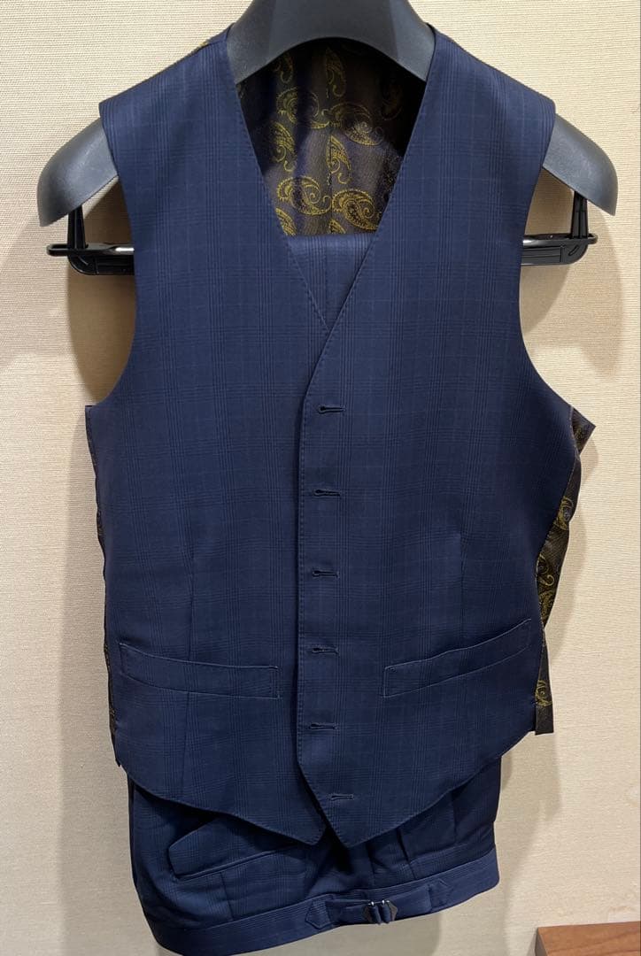 イタリア製エルメネジルドゼニア ネイビー チェック柄 三揃いスーツ