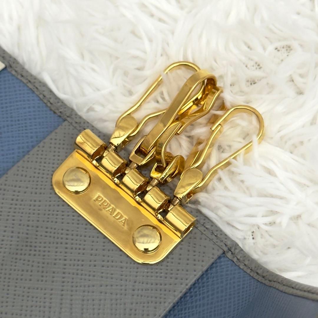 新型⭐️現行 RFID内蔵 PRADA プラダ サフィアーノ レザー キーケース