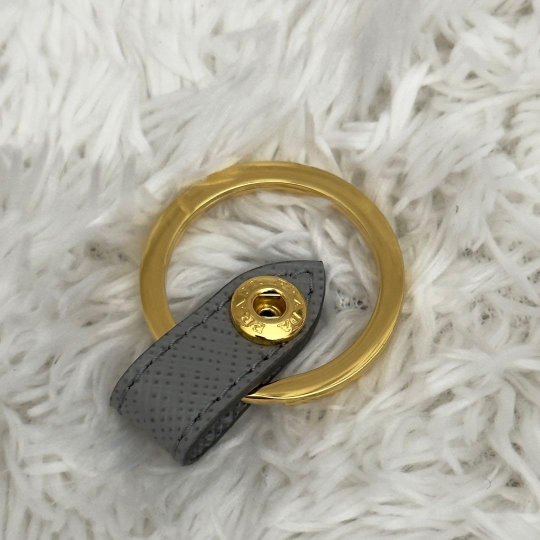 新型⭐️現行 RFID内蔵 PRADA プラダ サフィアーノ レザー キーケース