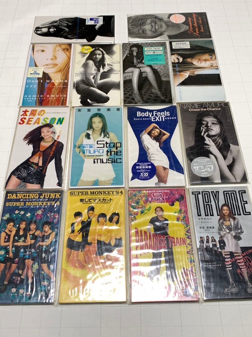 安室奈美恵　シングルCD +おまけ