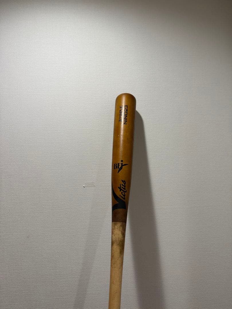 Victus 木製バット 84cm