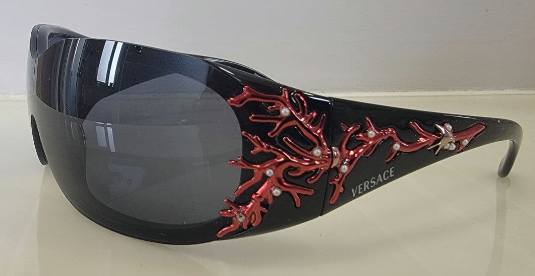 Versace ヴェルサーチェ ブラックサングラス ケース付き