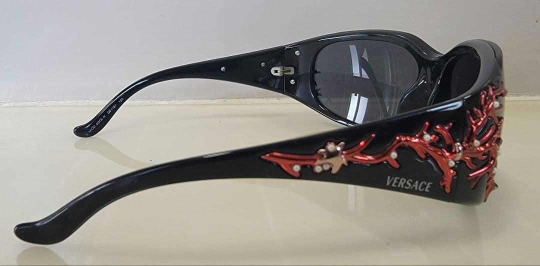 Versace ヴェルサーチェ ブラックサングラス ケース付き