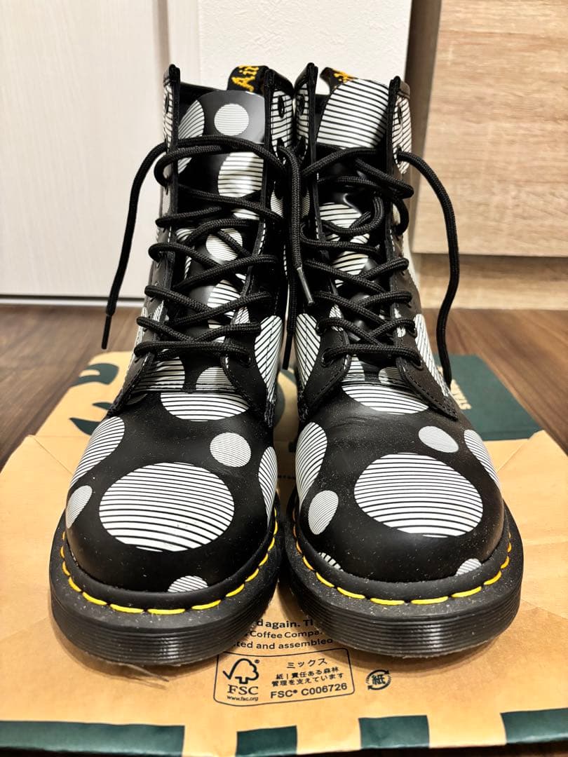 ドクターマーチン　水玉