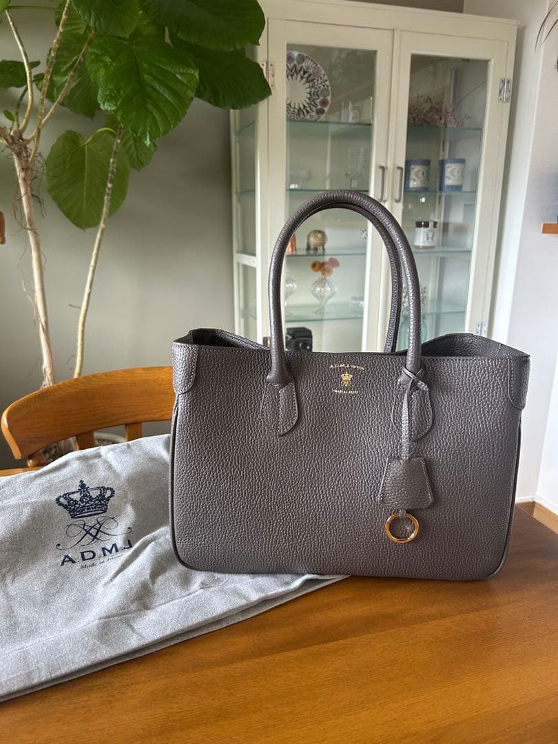 新品未使用　ADMJ グレー レザー トートバッグ　グレー