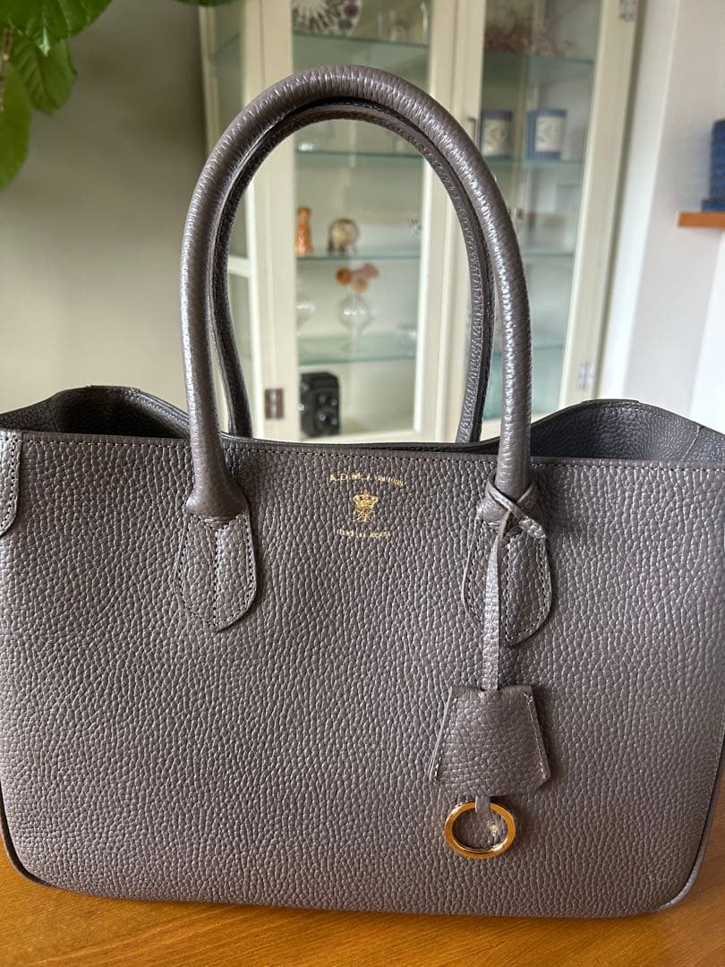 新品未使用　ADMJ グレー レザー トートバッグ　グレー