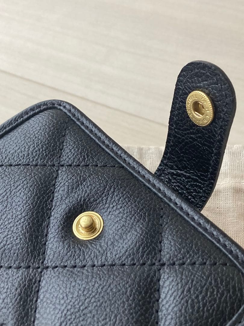 専用　イルビゾンテ IL BISONTE キルトレザー　二つ折り財布