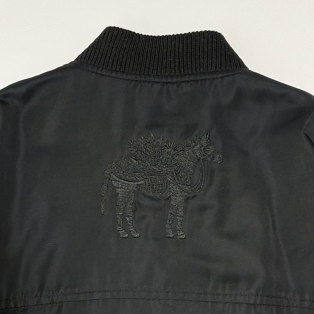 SUM1 STYLE キルティングベスト付き3WAY馬刺繍コート