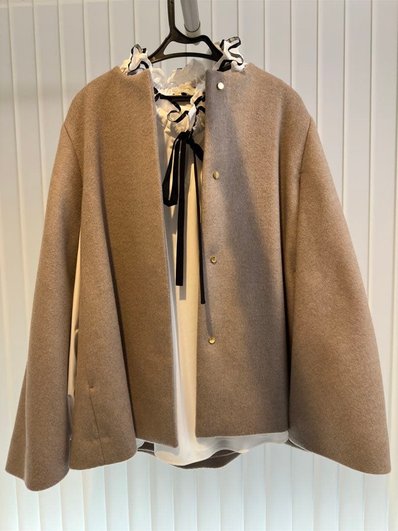 ユナイテッドアローズ　ショート　ポンチョ　コート　ベージュ