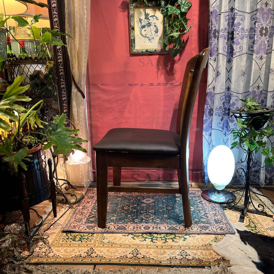 L１　カリモク　スタイリッシュモダン　チェア