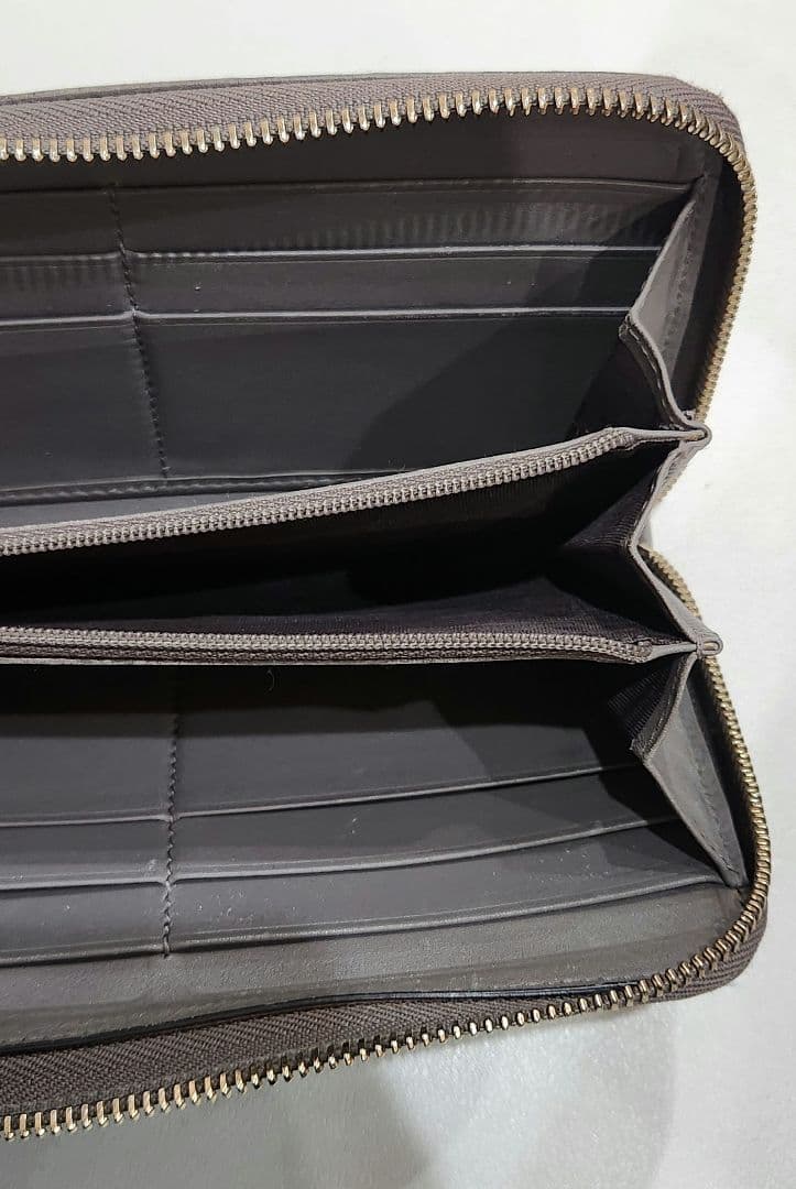 Gucci GGパターン グレー 長財布