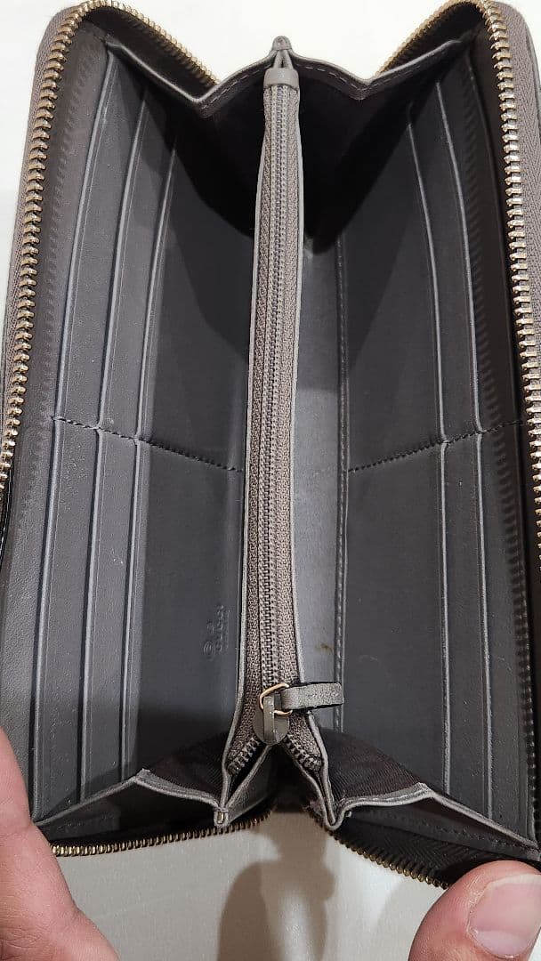 Gucci GGパターン グレー 長財布