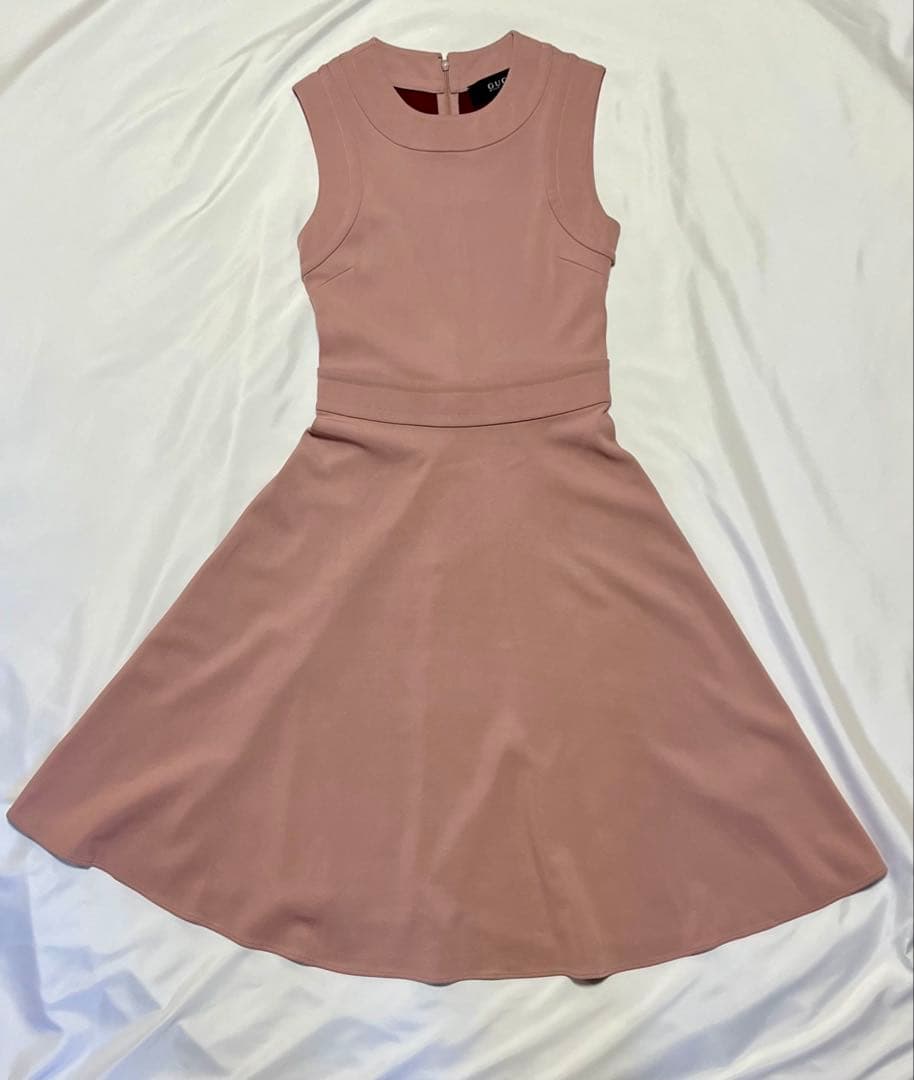 あめ　様　GUCCI くすみピンク フレアドレス　ノースリーブ XS