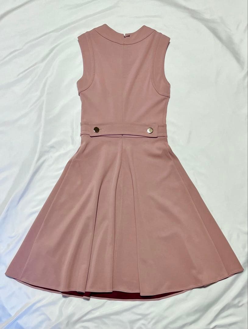 あめ　様　GUCCI くすみピンク フレアドレス　ノースリーブ XS