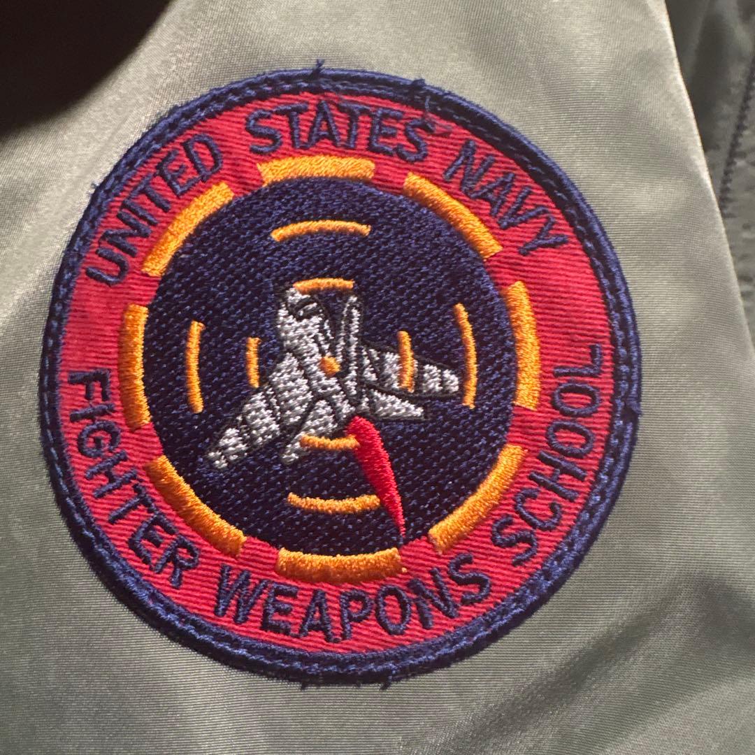 ジャケット・アウター AVIREX MA1 TOMCAT