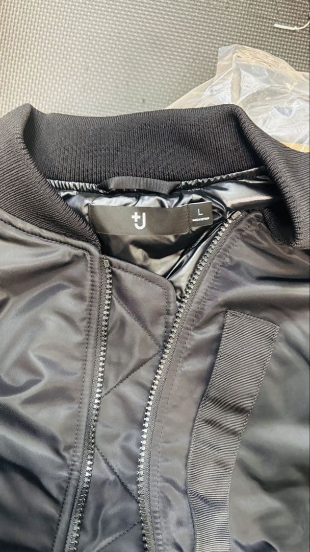 新品 ユニクロ ハイブリッドダウン オーバーサイズ MA-1 ブラック L