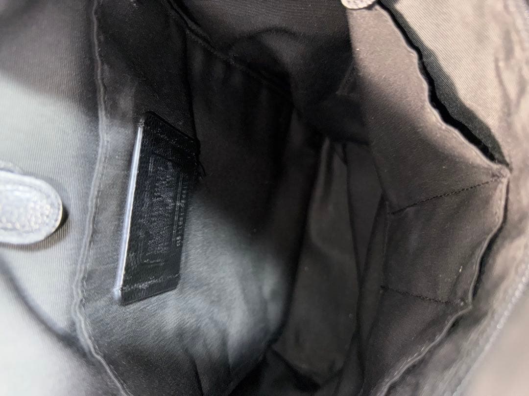 【即完売品】COACH ブラックレザーバックパック　リュック　セール中！！