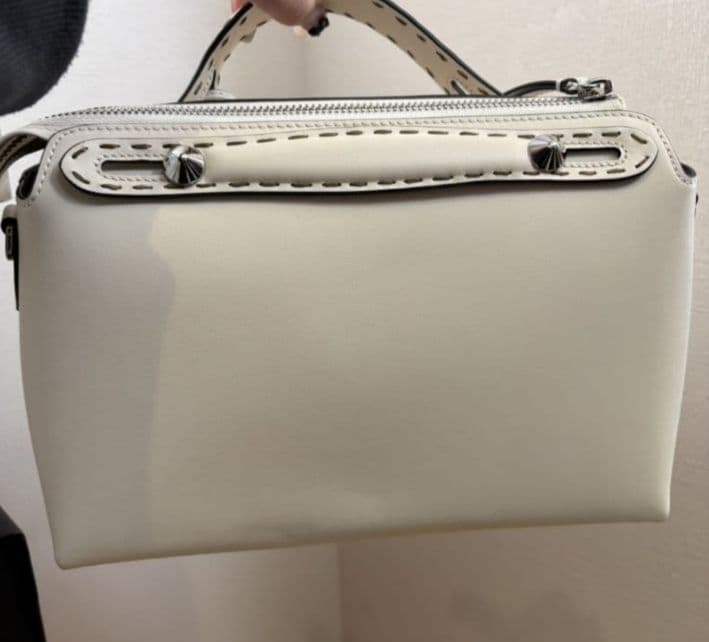 極美品　ショルダー　バッグ　☆オフホワイト☆