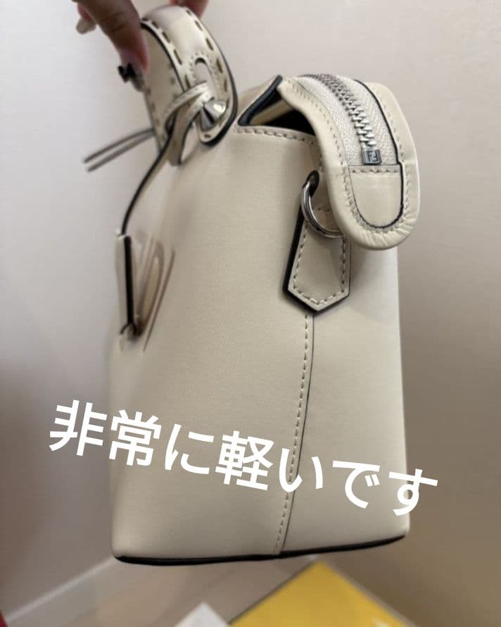 極美品　ショルダー　バッグ　☆オフホワイト☆