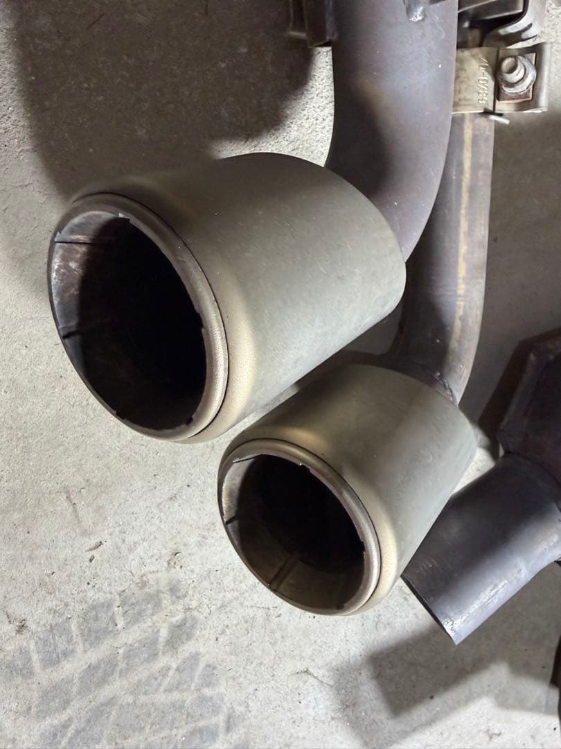 フェラーリ　F430 純正マフラーFerrari F430 一式　フルセット触媒