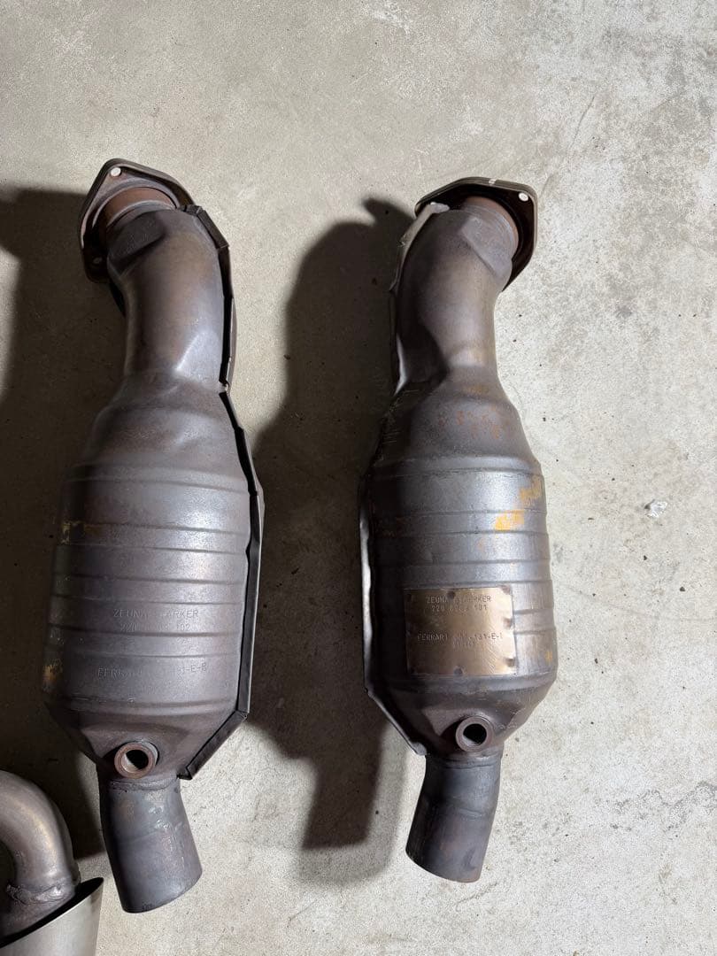 フェラーリ　F430 純正マフラーFerrari F430 一式　フルセット触媒