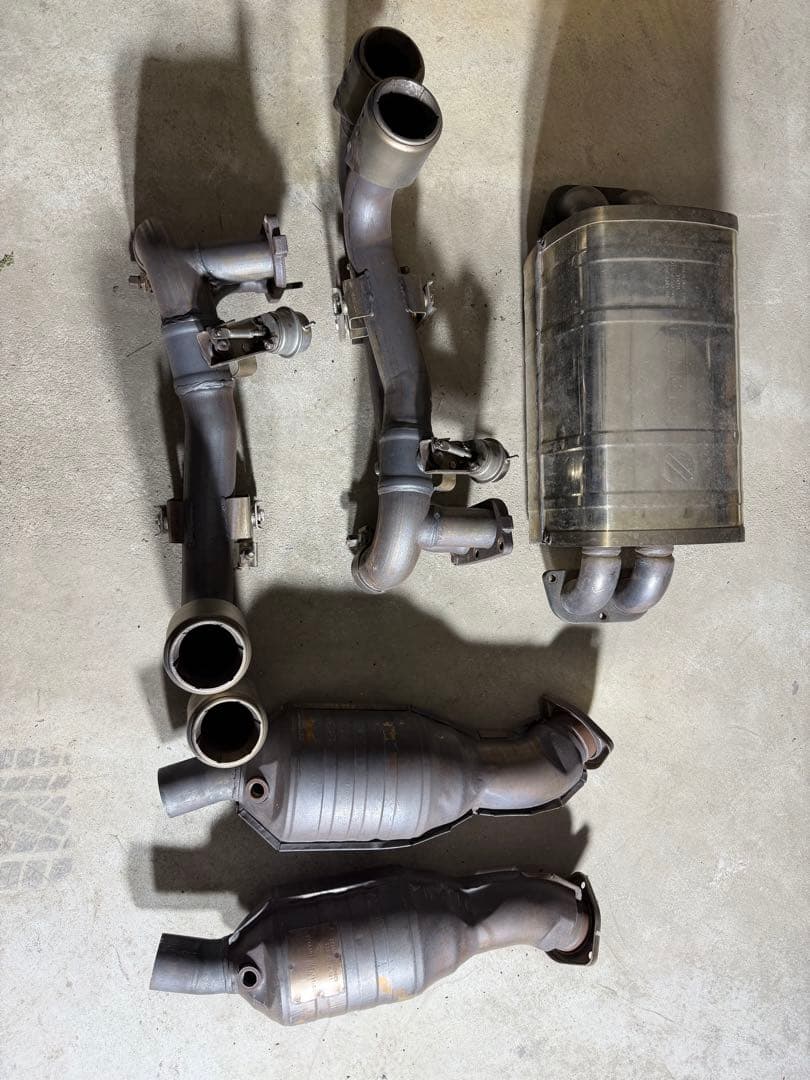 フェラーリ　F430 純正マフラーFerrari F430 一式　フルセット触媒