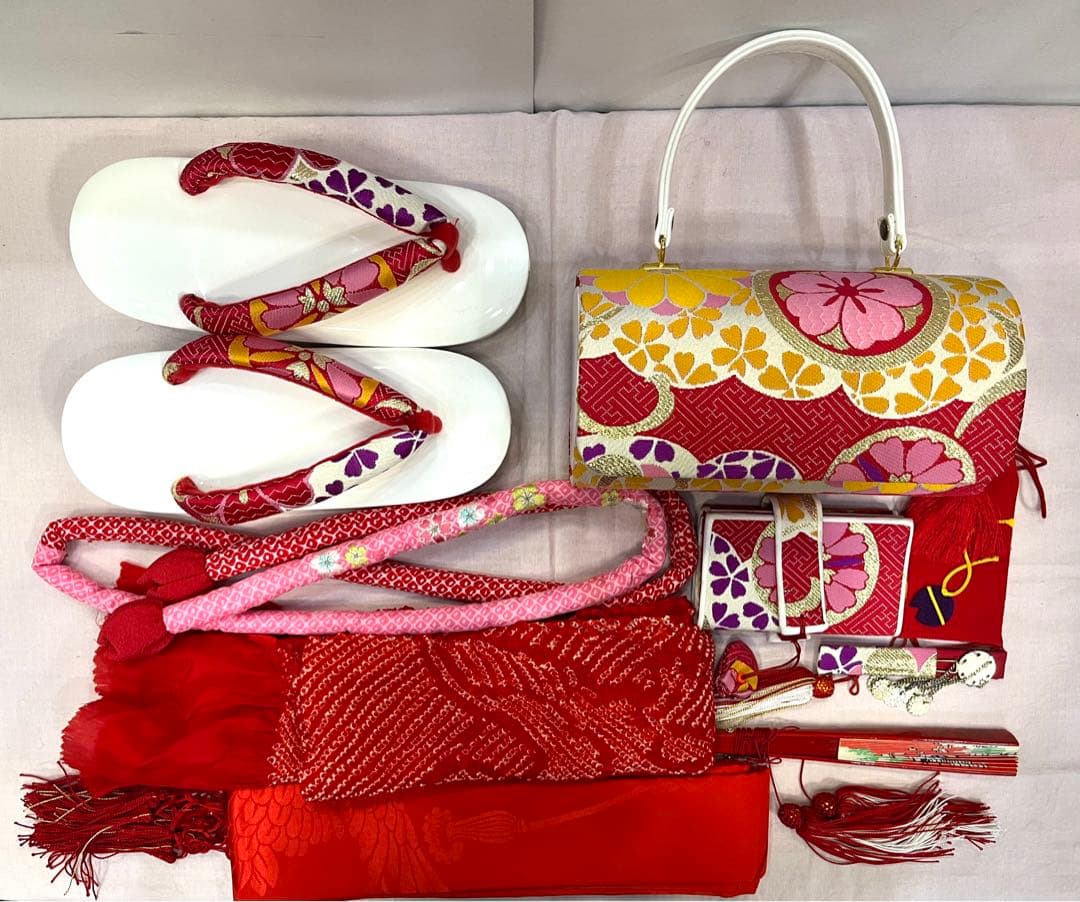 ７歳 式部浪漫ブランド　超かわいい豪華な筥迫・帯・草履バッグ・小物セット