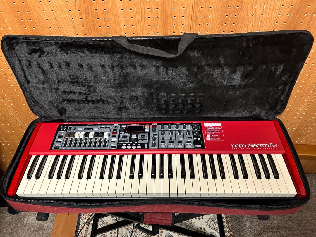 Nord Electro 5D 61鍵 レッド キャリングケース付き