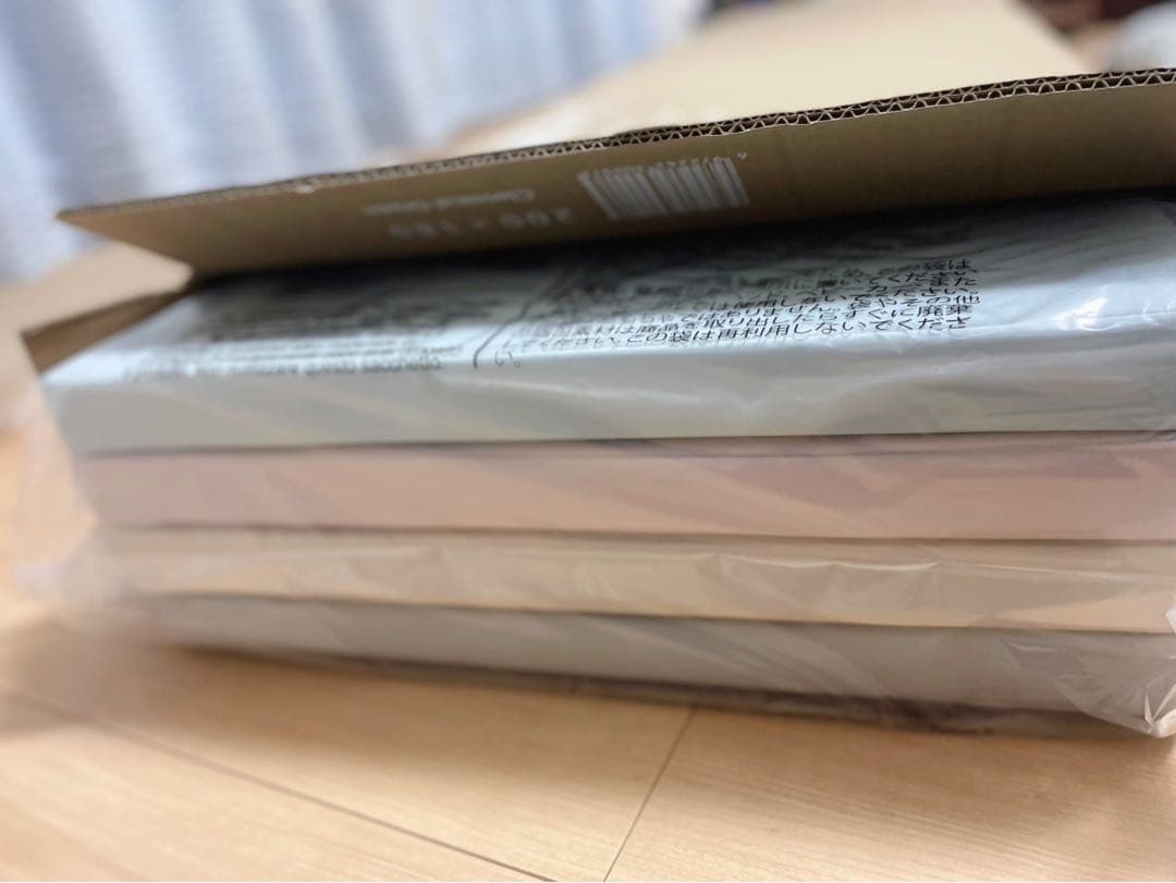 【美品・新品】大阪熊 四つ折りフロアマット200×180×4cm マカロン