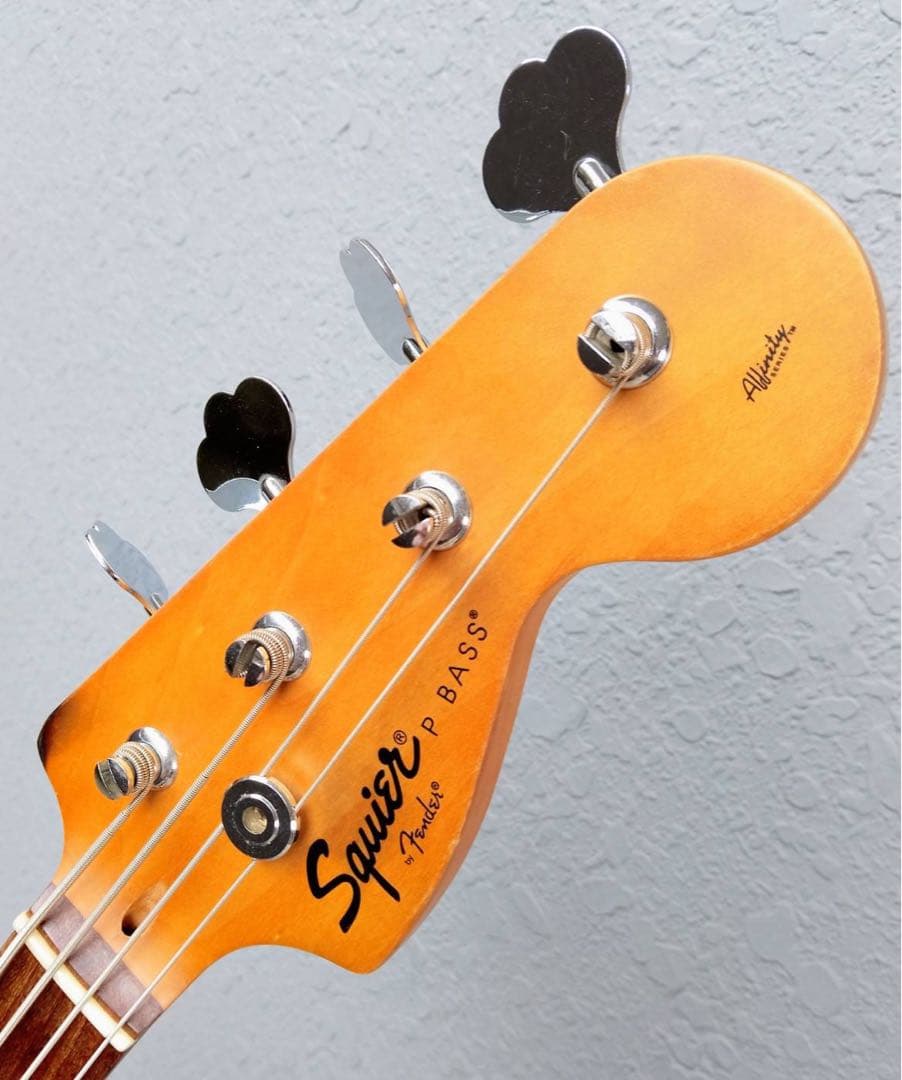 ベース Squier by Fender Precision BASS