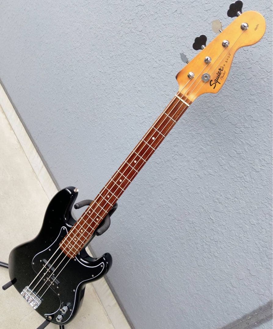 ベース Squier by Fender Precision BASS