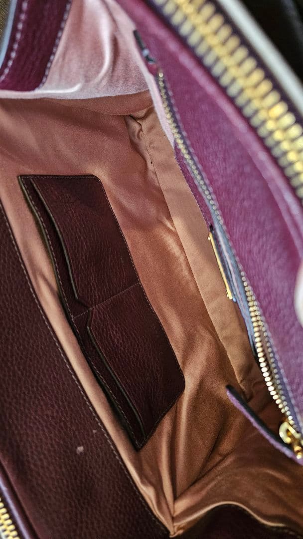 MIU MIU バーガンディ レザー ハンドバッグ