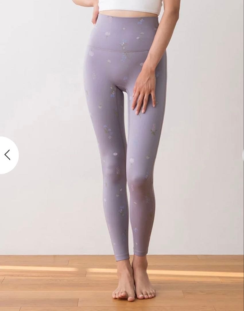 Mサイズ SUKALA ラベンダー花柄ハイウエストレギンス
