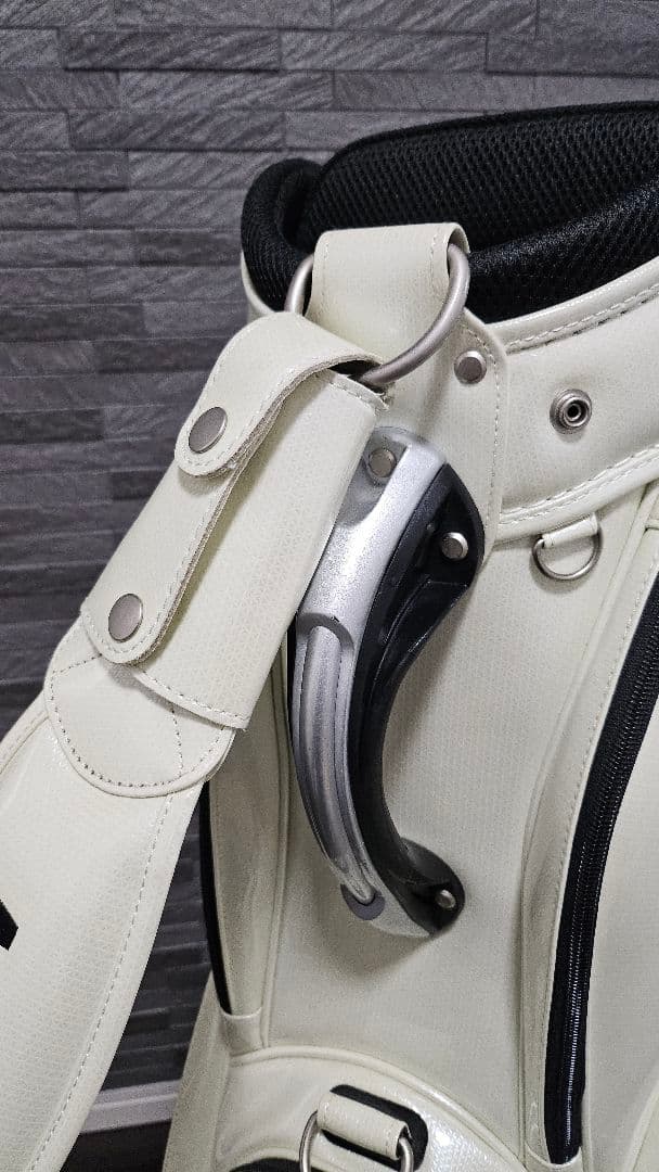 MASTER BUNNY EDITION キャディバッグ ホワイト エナメル