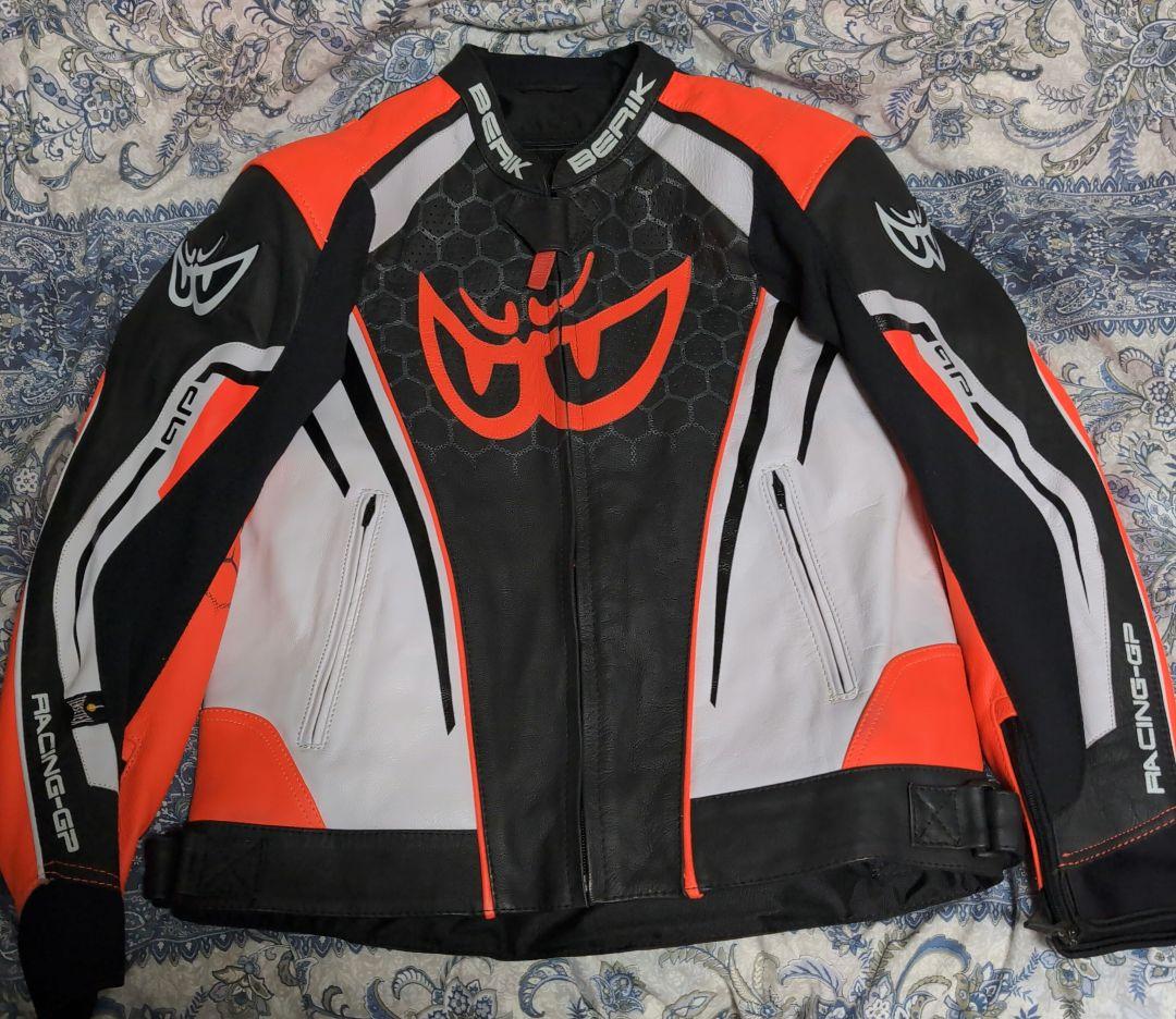 新品　ベリック　パンチング　レザージャケット　56サイズ　黒／白／赤　BERIK